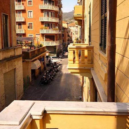 Trieste 8 * راباللو